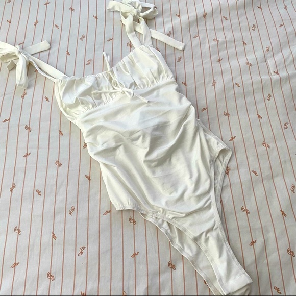 Princess Polly Tops - Princess Polly Tops | Annalisa White Bodysuit